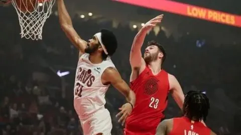 尤文进球平淡，图多尔三拳狂喜庆祝